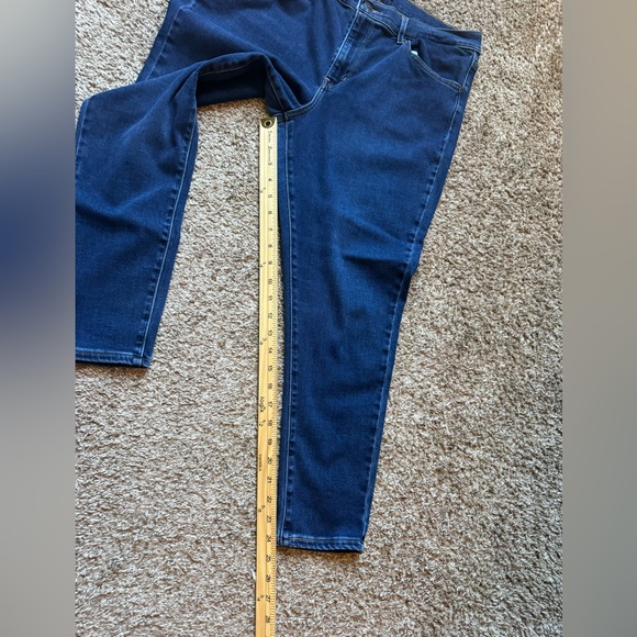 Levi’s 720 High Rise Super Skinny Crop - Picture 7 of 8